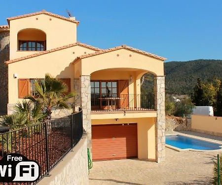 Villa Catalana Калондж Стая снимка